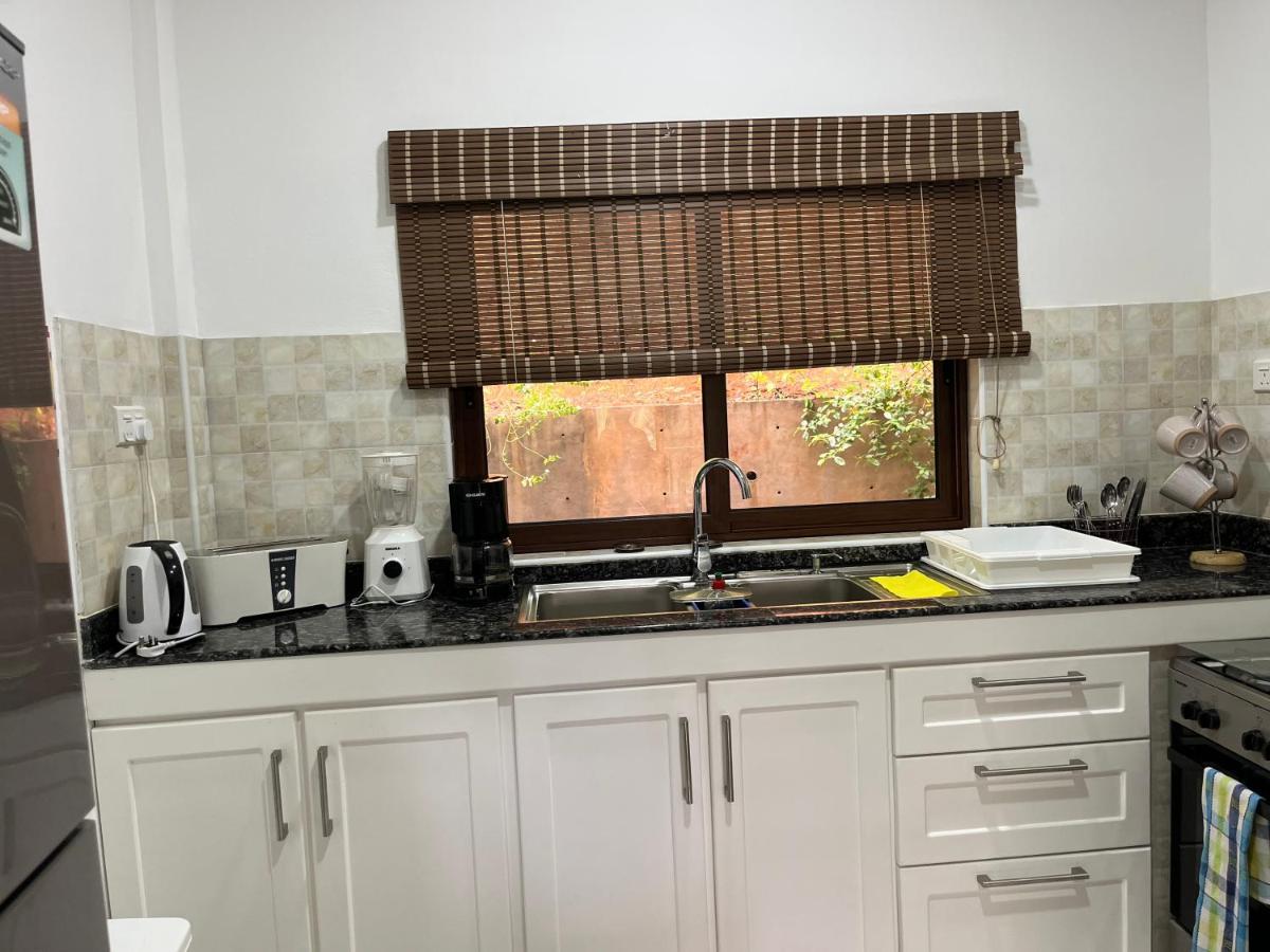 Baie Lazare  Kanasuk Self Catering Apartments מראה חיצוני תמונה