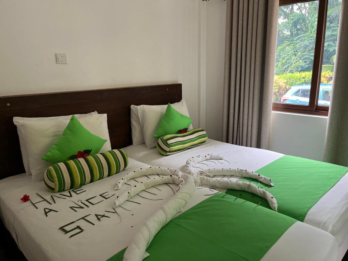 Baie Lazare  Kanasuk Self Catering Apartments מראה חיצוני תמונה